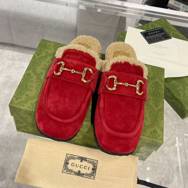 HORSEBIT MULE IN RED SUEDE AND FLEECE LINING
