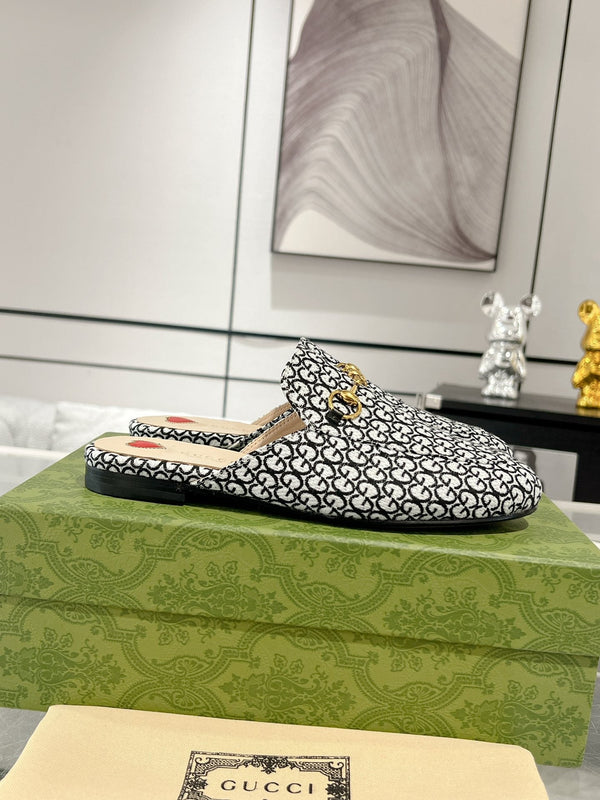 MULE DA UOMO CON MORSETTO IN TESSUTO JACQUARD CON MONOGRAMMA BIANCO E NERO