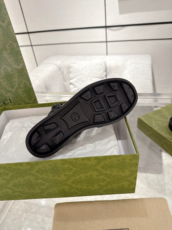 GC 25 Glossy Black Double G Sandal Black Rubber 292431