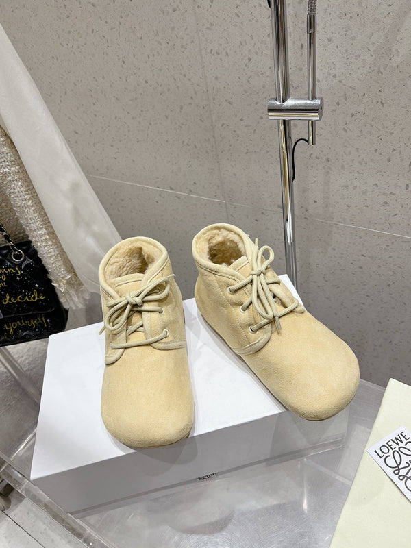 Loewe One-Piece Snow Boots Butter Milk Suede 435628