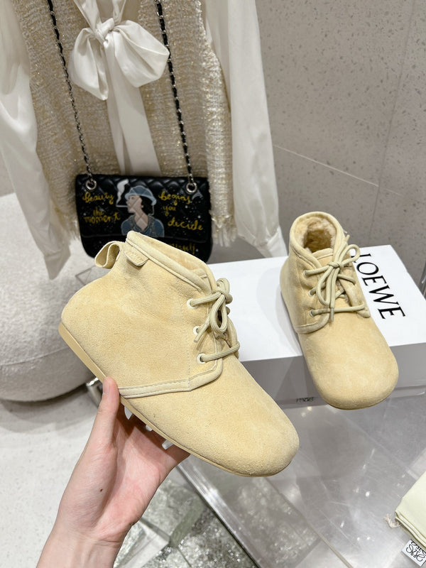 Loewe One-Piece Snow Boots Butter Milk Suede 435628