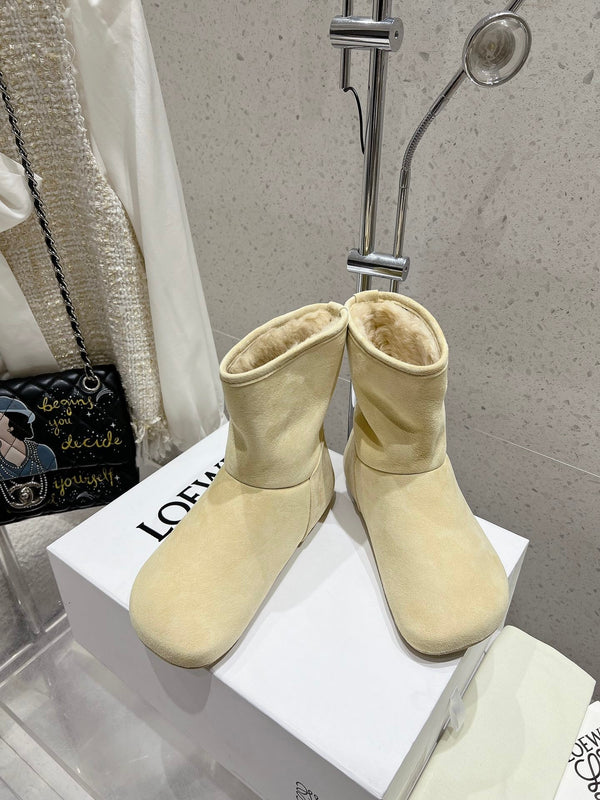 Loewe Lago Boots Butter Milk Suede 435624