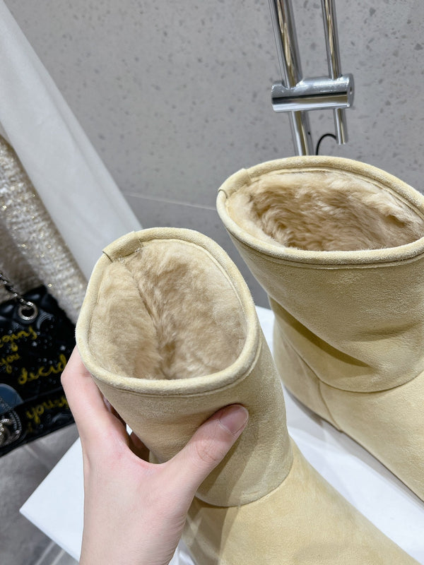 Loewe Lago Boots Butter Milk Suede 435624