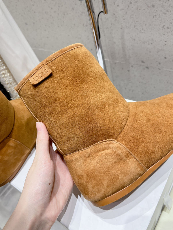 Loewe Lago Boots Brown Suede 435626