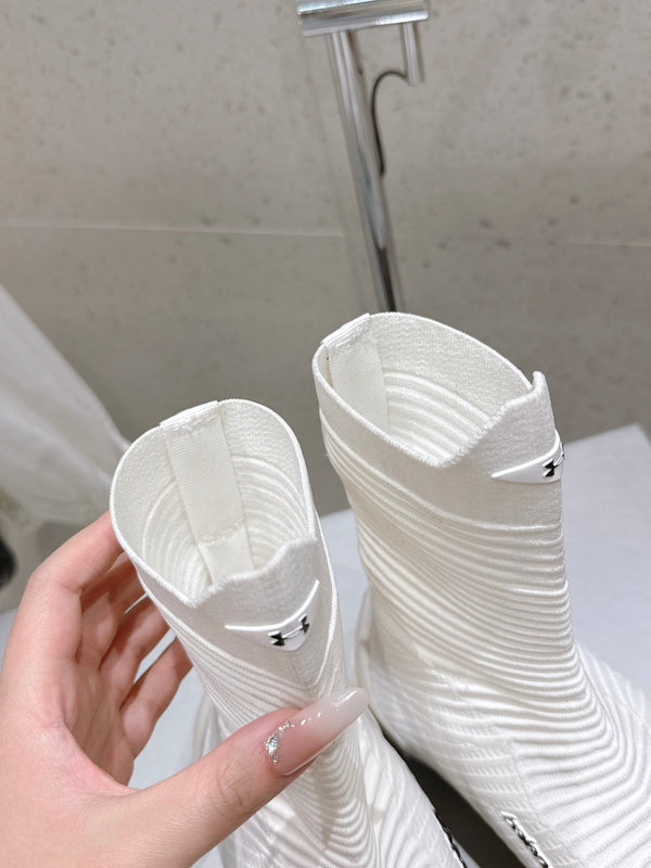 UNDER ARMOUR HYPER SNEAKER IN WHITE MIX BLACK KNITTED FABRIC