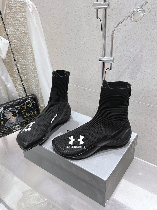 UNDER ARMOUR HYPER SNEAKER IN BLACK MIX WHITE KNITTED FABRIC
