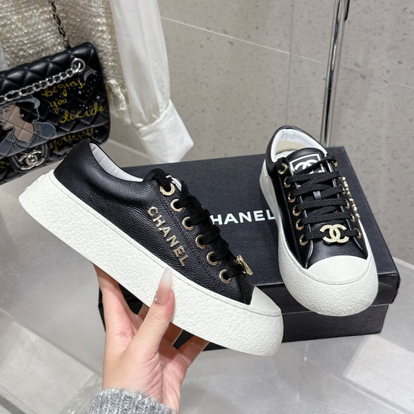 CC Sneaker Black cowhide 204661