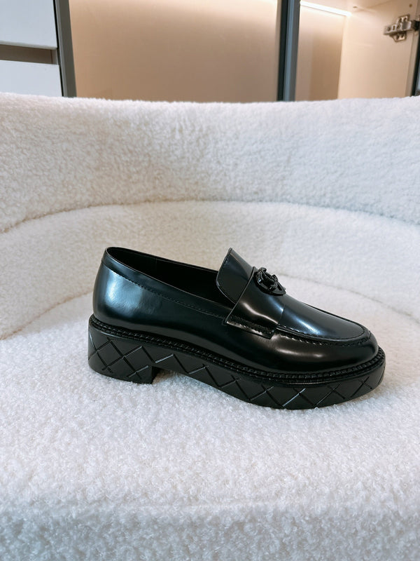 CC Moccasins 45mm In Black Glossy Lambskin 144633