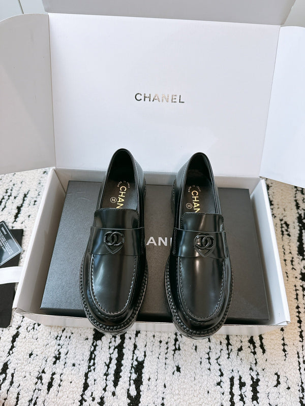 CC Moccasins 45mm In Black Glossy Lambskin 144633