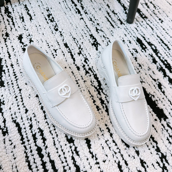 CC Moccasins 45mm In White Lambskin 144635