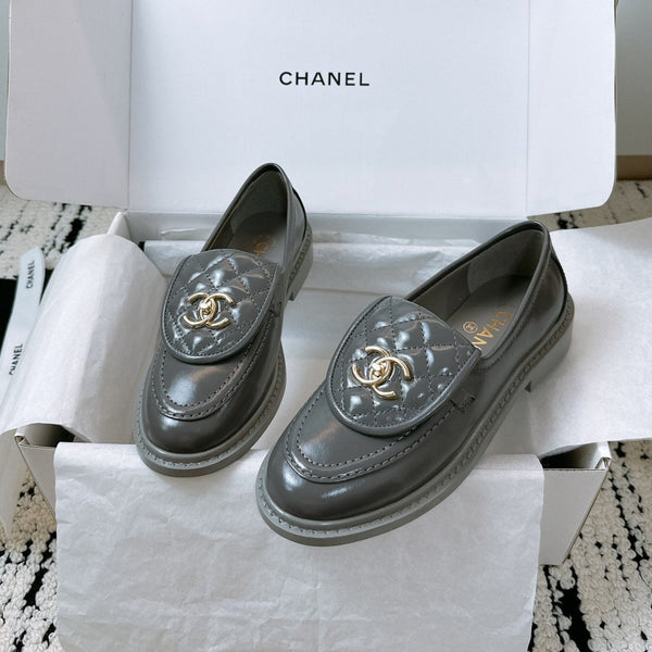 CC Moccasins 25mm In Grey Glossy Lambskin 144641