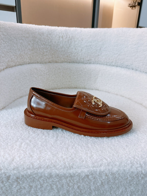CC Moccasins 25mm In Caramel Glossy Lambskin 144647