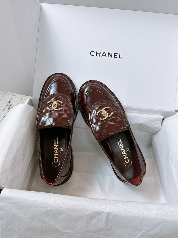 CC Moccasins 25mm In Burgundy Glossy Lambskin 144649