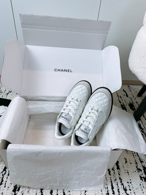 CC Sneaker In White Lambskin Quilted 144679