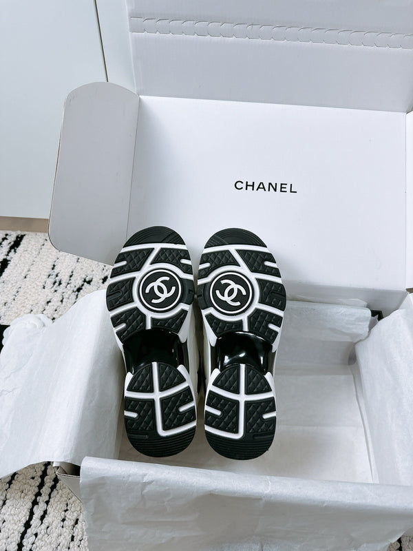 CC Sneaker 35mm In White Mix Black Soft Cowhide 144706