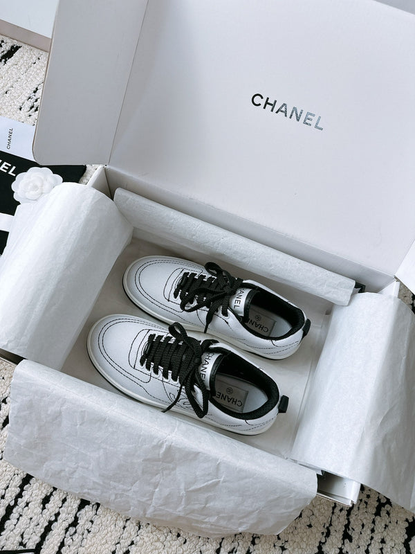 CC Sneaker In White Canvas Fabric 144501