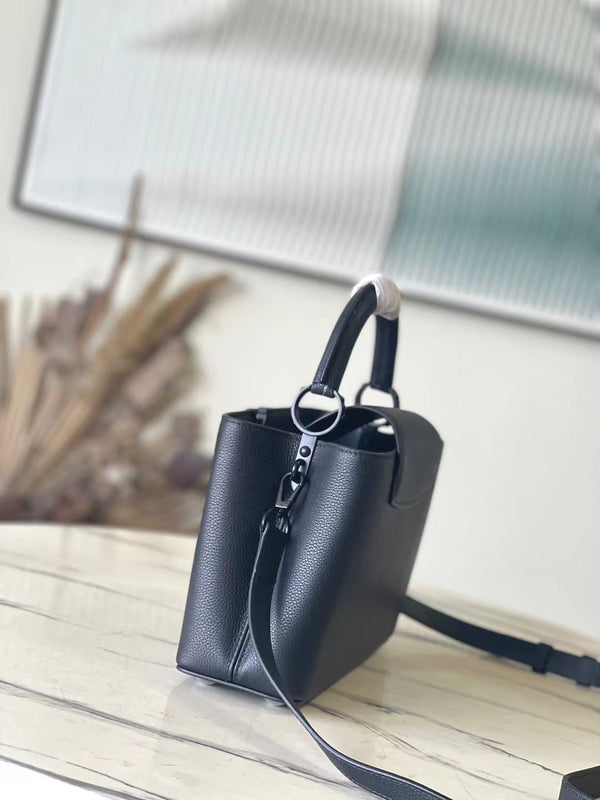 CAPUCINES EST-OVEST 27 IN TAURILLON NERO