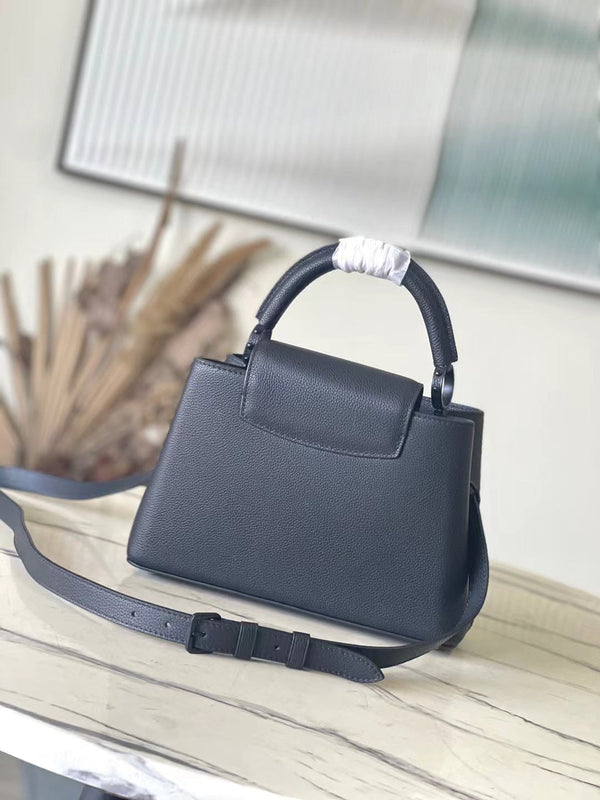 CAPUCINES EST-OVEST 27 IN TAURILLON NERO