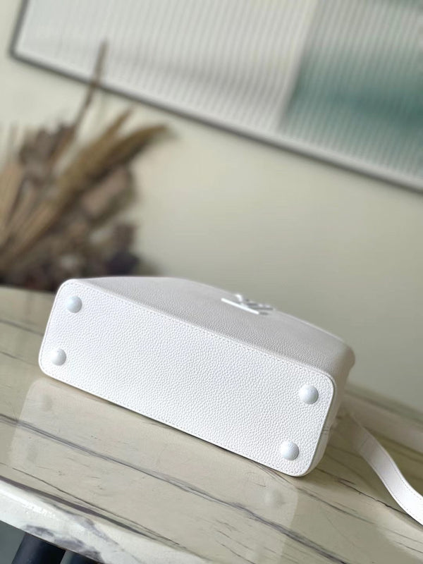 CAPUCINES EAST-WEST BB 27 IN TAURILLON BIANCO