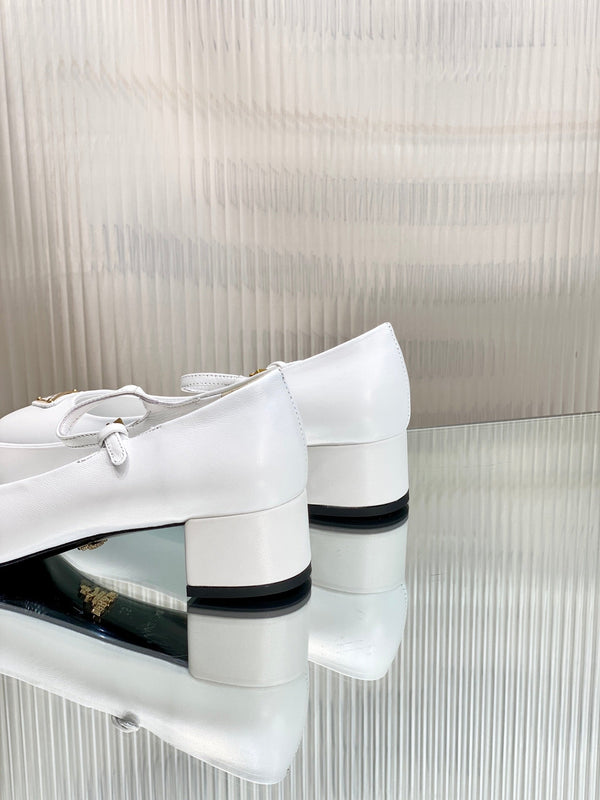 DÉCOLLETÉ MARY JANE IN NAPPA PRA IN PELLE DI AGNELLO BIANCA