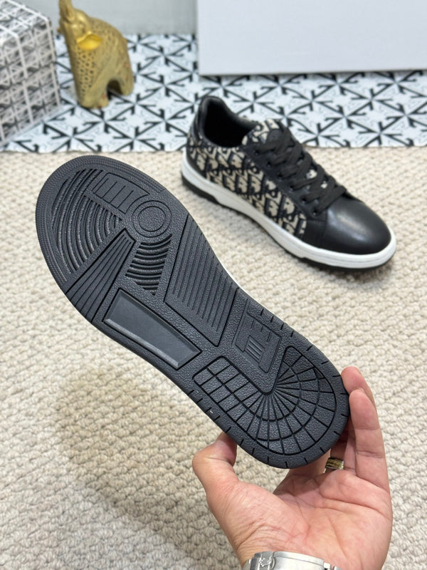 CD CASUAL SNEAKER BLACK AND BEIGE CALFSKIN