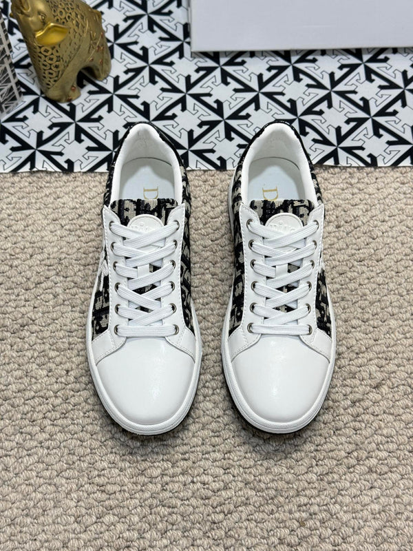 CD CASUAL SNEAKER WHITE AND BLACK CALFSKIN