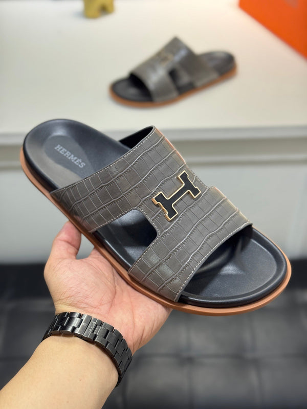 HM Oran H Slippers in Gray Cowhide 735234