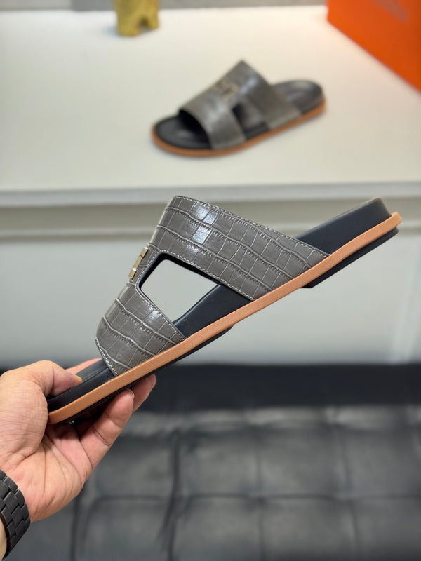 HM Oran H Slippers in Gray Cowhide 735234