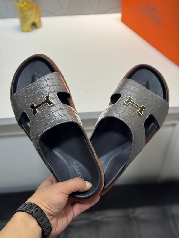 HM Oran H Slippers in Gray Cowhide 735234