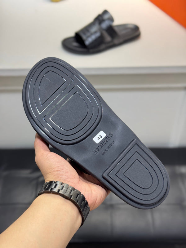 HM Oran H Noir Buckle Slippers in Black Cowhide 735238