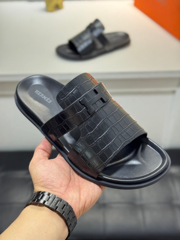 HM Oran H Noir Buckle Slippers in Black Cowhide 735238