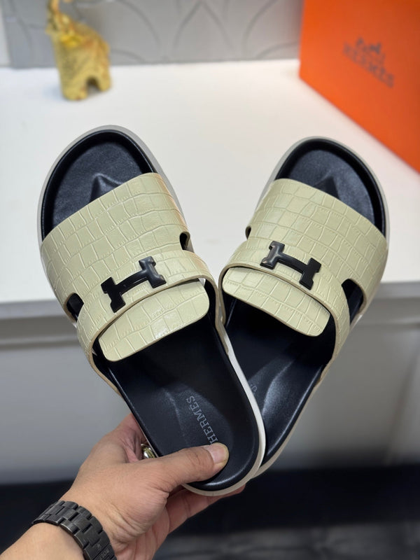 HM Oran H Noir Buckle Slippers in Cream Cowhide 735239