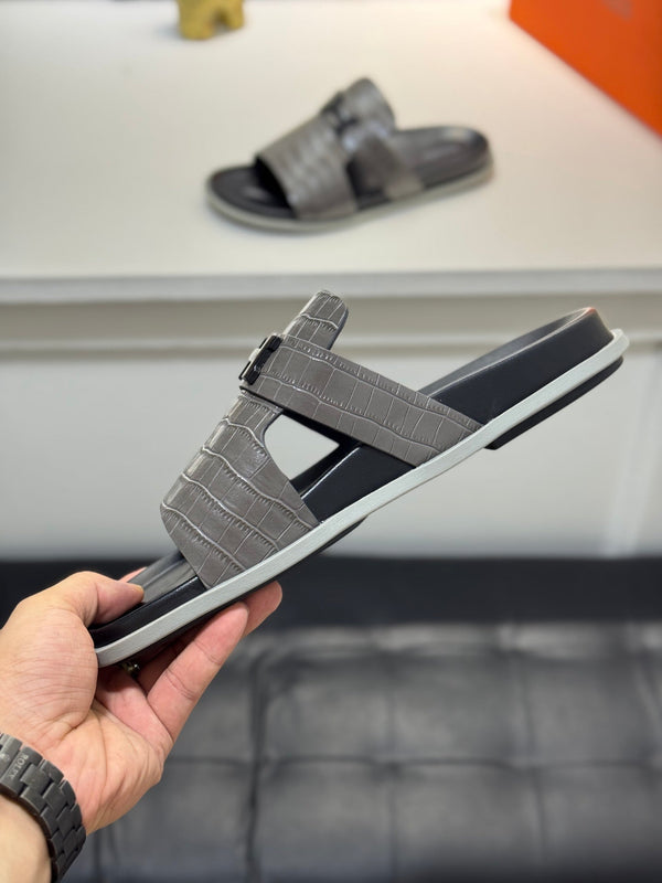 Pantofole con fibbia HM Oran H Noir in pelle di vacchetta grigia 735242