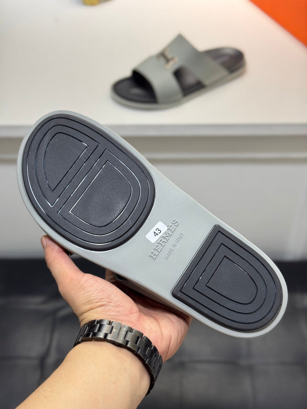 HM Oran H Black Gold Buckle Slippers in Light Gray Cowhide 735251