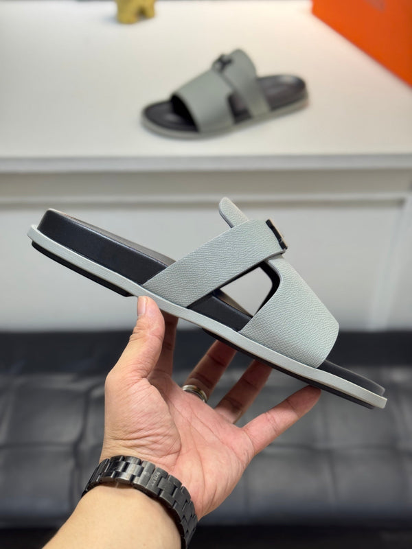 HM Oran H Noir Buckle Slippers in Light Gray  Cowhide 735258