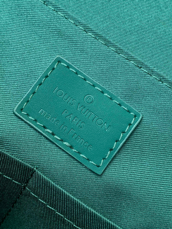 LV Takeoff Messenger 28cm EverGreen Cowhide