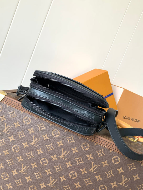 LV Nano Alpha 18.5 cm Black Monogram Eclipse Canvas