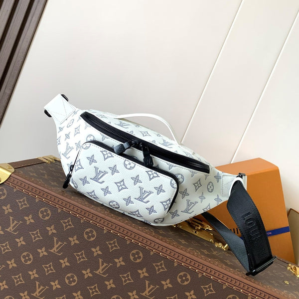 LV M25227 Rush Bumbag Monogram Shadow in pelle di vitello bianca