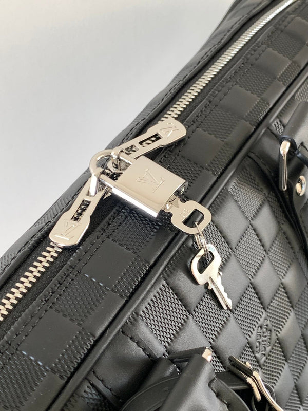 LV Porte-Documents Voyage Black Damier Infini leather