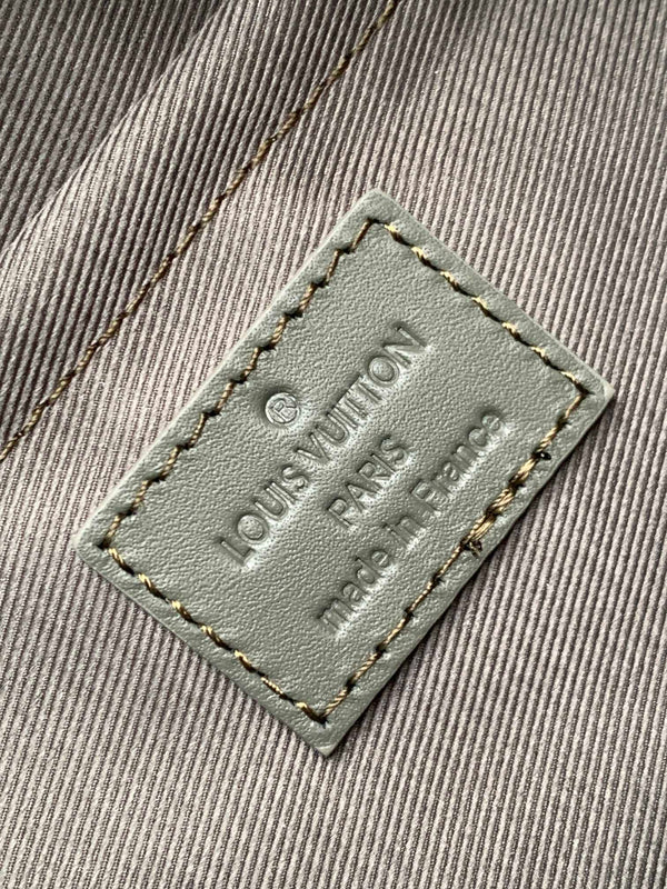 LV Keepall Bandoulière 25 Khaki Green Monogram Gradient Canvas