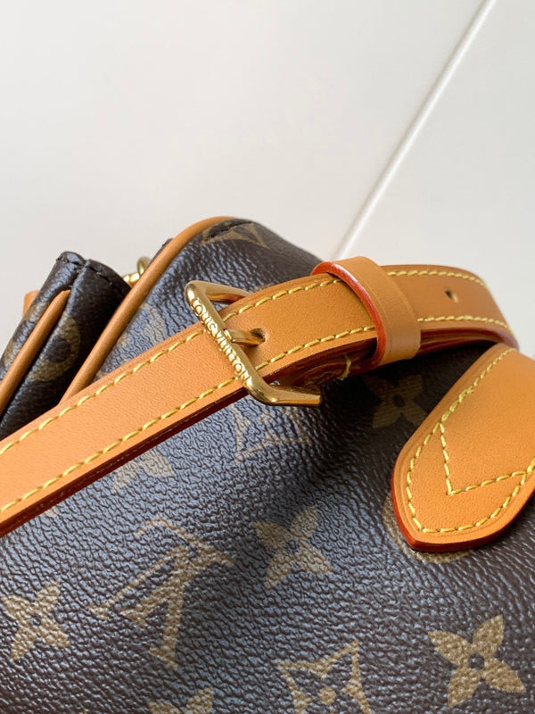 LV Cargo Wearable Wallet 23cm Brown Monogram Canvas & Cowhide GHW