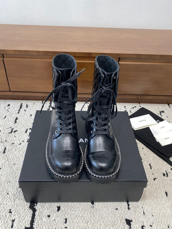 CC Ankle Boots Flat Quited Black Calfskin 529286