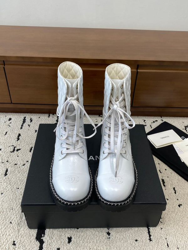 CC Ankle Boots Flat Quited White Calfskin 529287