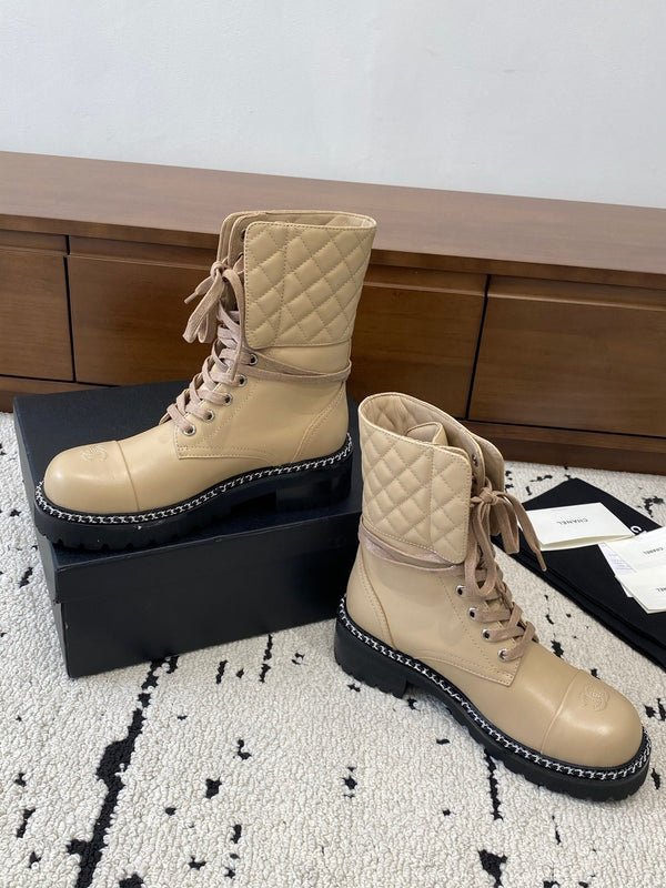 CC Ankle Boots Flat Quited Beige Calfskin 529288