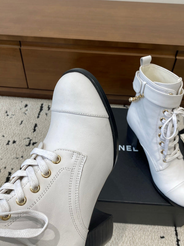 CC Ankle Boots 50mm With Chain Strap White Calfskin 529290