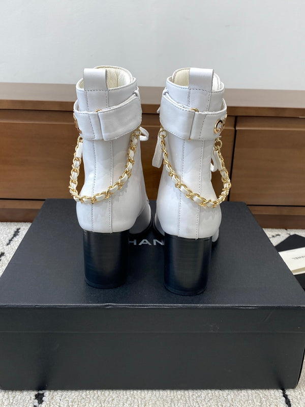 CC Ankle Boots 50mm With Chain Strap White Calfskin 529290