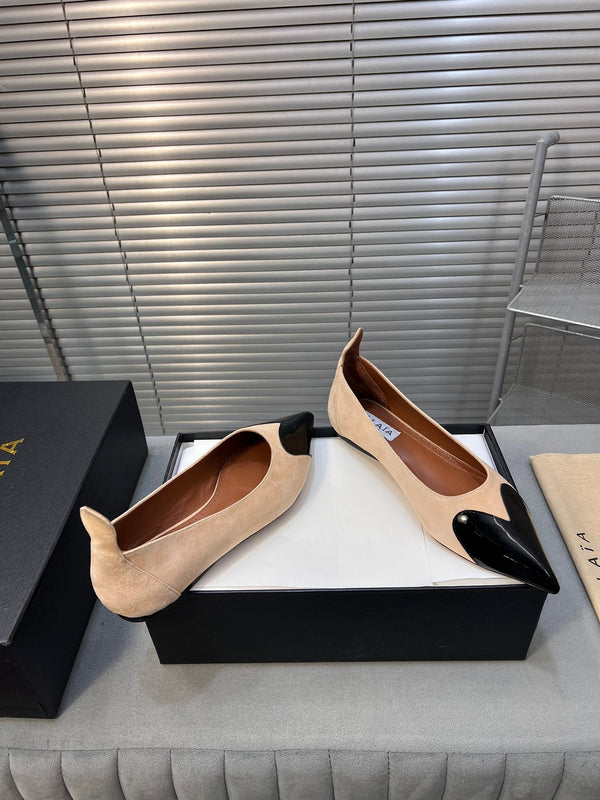 ALAIA PUMP 1 CM IN BEIGE SUEDE MIX BLACK CALFSKIN