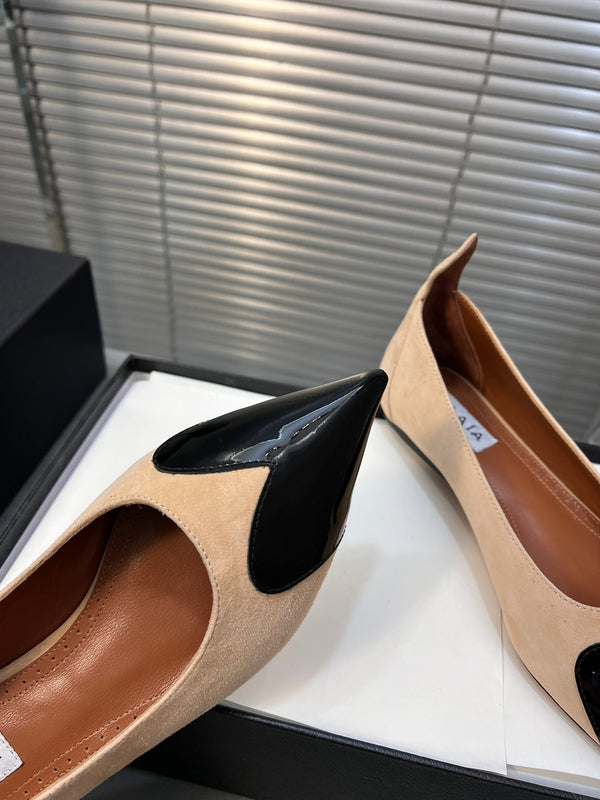 ALAIA PUMP 1 CM IN BEIGE SUEDE MIX BLACK CALFSKIN