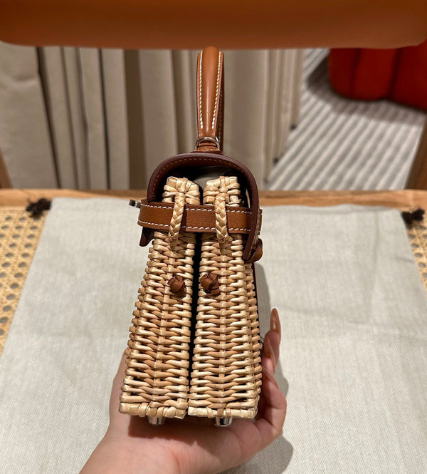 HM Kelly 20 Picnic Gold Bamboo And Rattan