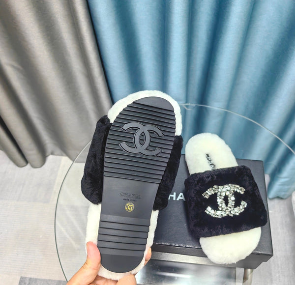 CC Slippers Black Mix White With Logo Fleece